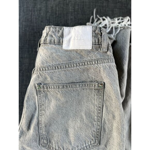 Zara Womens Size 4 Distressed Straight Leg Jeans Grey Denim RN#77302 100% Cotton - Picture 4 of 13